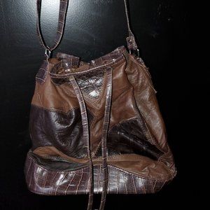 Leather shoulder bag